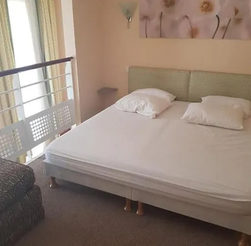 Les Pieds Dans L'eau Croisic * Le Croisic